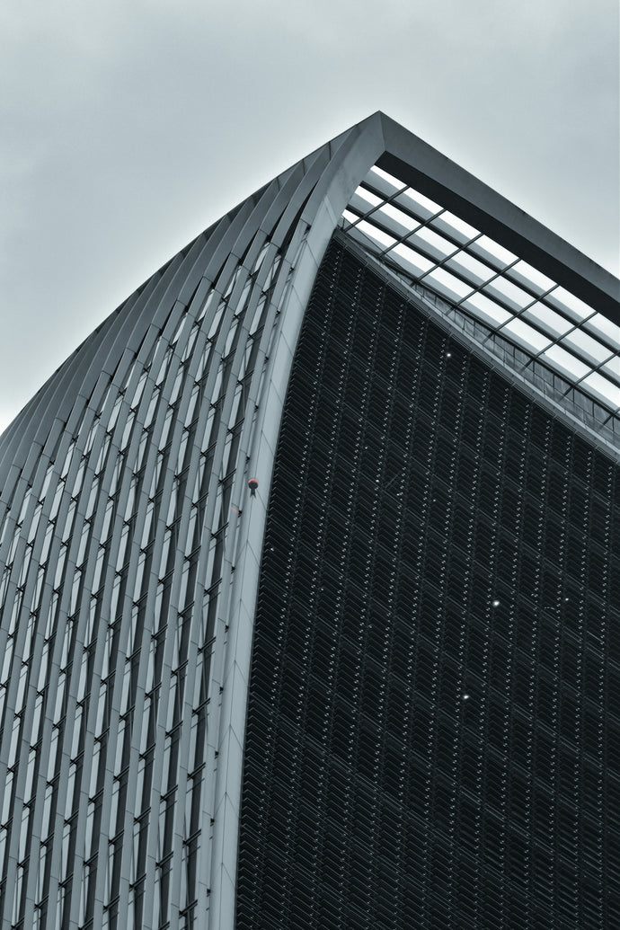 A Guide to Enhancing Hotel Staff Communication with Portable Radio Systems