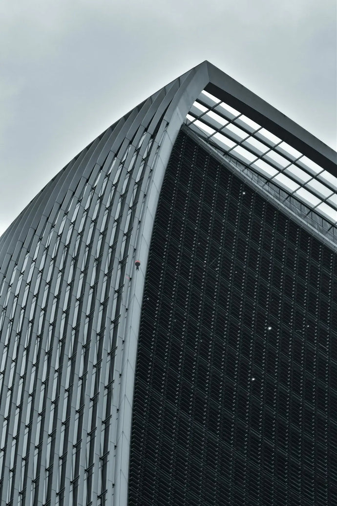 A Guide to Enhancing Hotel Staff Communication with Portable Radio Systems
