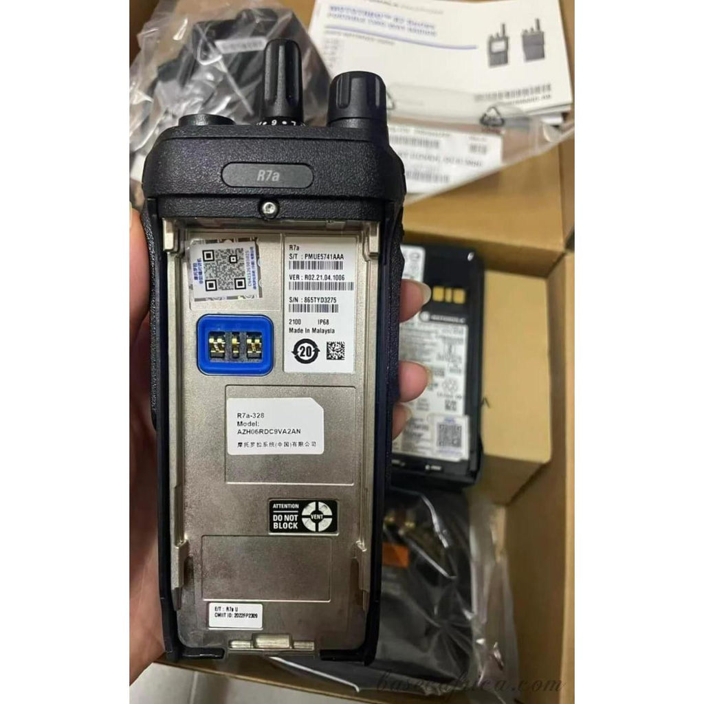 Motorola MOTOTRBO R7/R7a Walkie Talkie